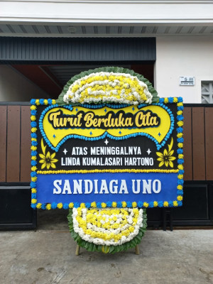 Papan Bunga Duka di Senalang