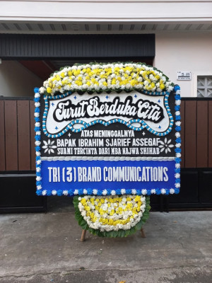 Papan Bunga Duka di Senalang